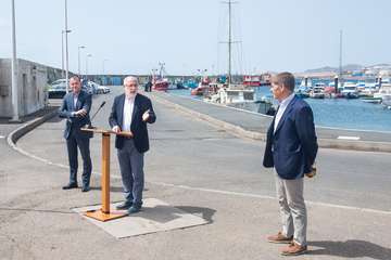  El Cabildo invertirá 1,6 millones en el Puerto de Taliarte para explotar su potencial pesquero, científico y deportivo/TA.